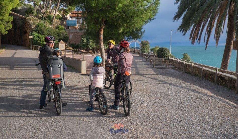 De Benicàssim a Oropesa del mar: descubrir la Vía Verde del Mar en familia