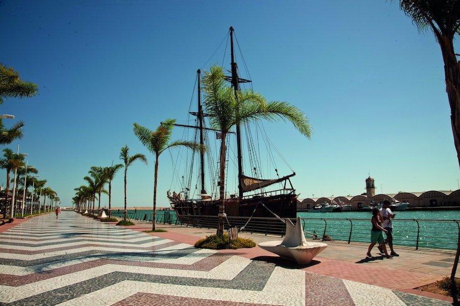 Puerto_Gandia_con_niños
