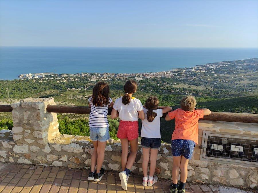 Alcossebre_con_niños