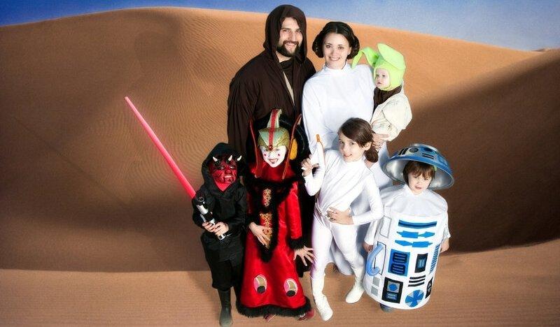10 Family Costume Ideas for Carnival: Team Fun!
