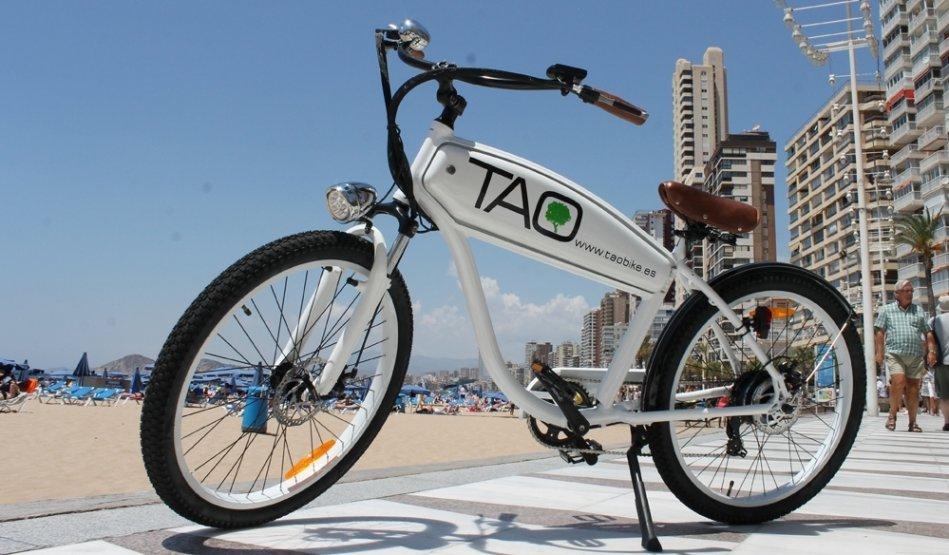 Discover Benidorm by bike with kids