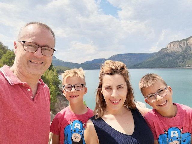 Familia