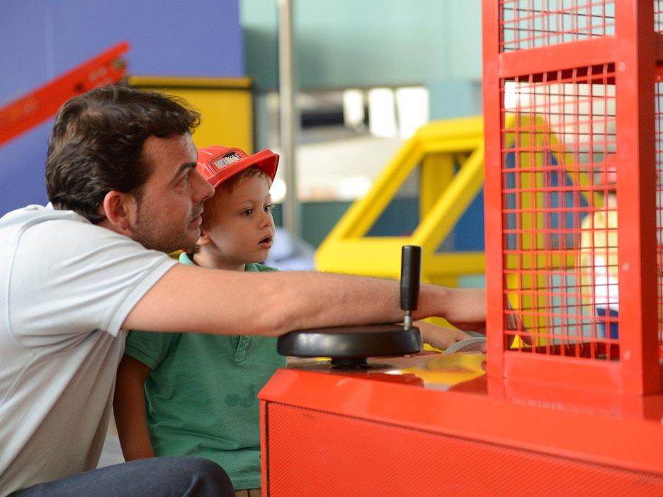 Visitas_un_museo_con_ni&ntilde;os